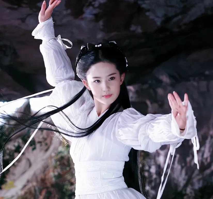 刘亦菲的瓜又爆了，这也太炸了！整个娱乐圈都比不上…