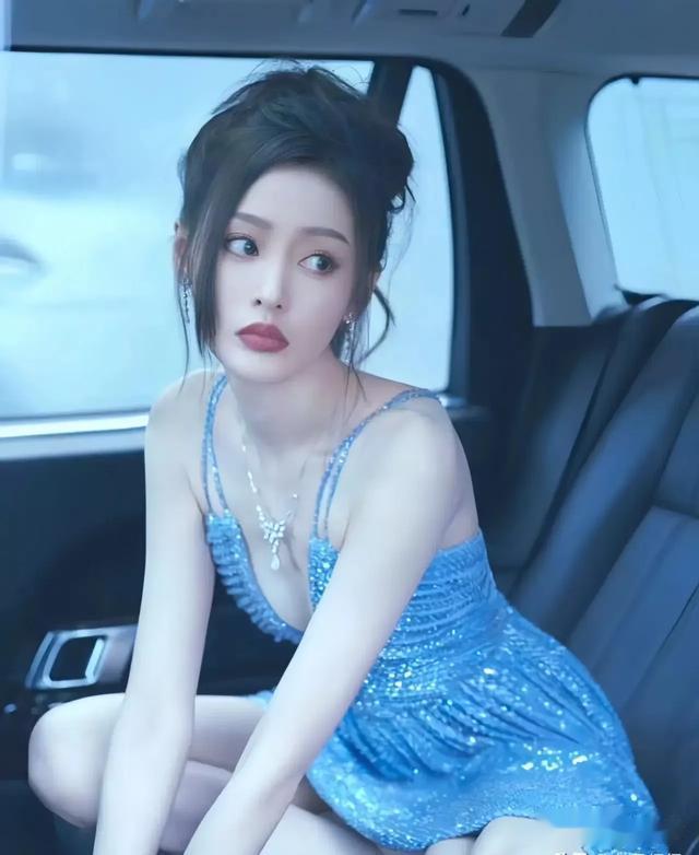 蓝色妖姬张天爱,每一张都让人心跳爆表