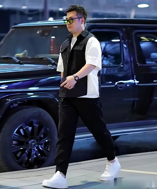 为什么劝中年胖男人:穿得简约、色彩清新、发型干净?看完就懂!