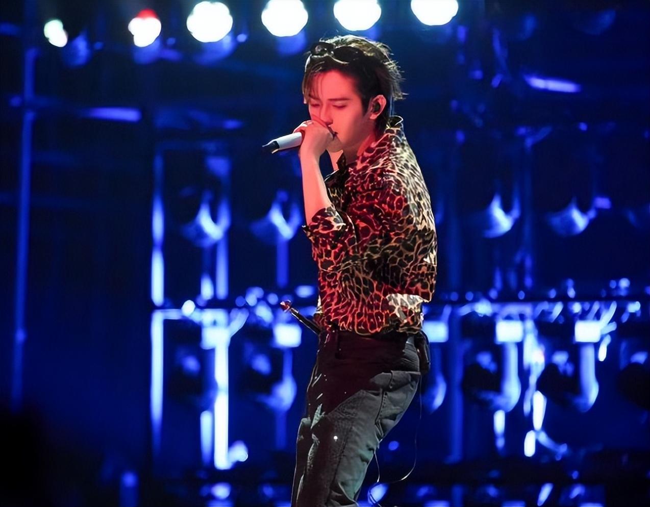 《披哥4》五公淘汰惊喜十足,可一个细节被忽略,他来录制太值了