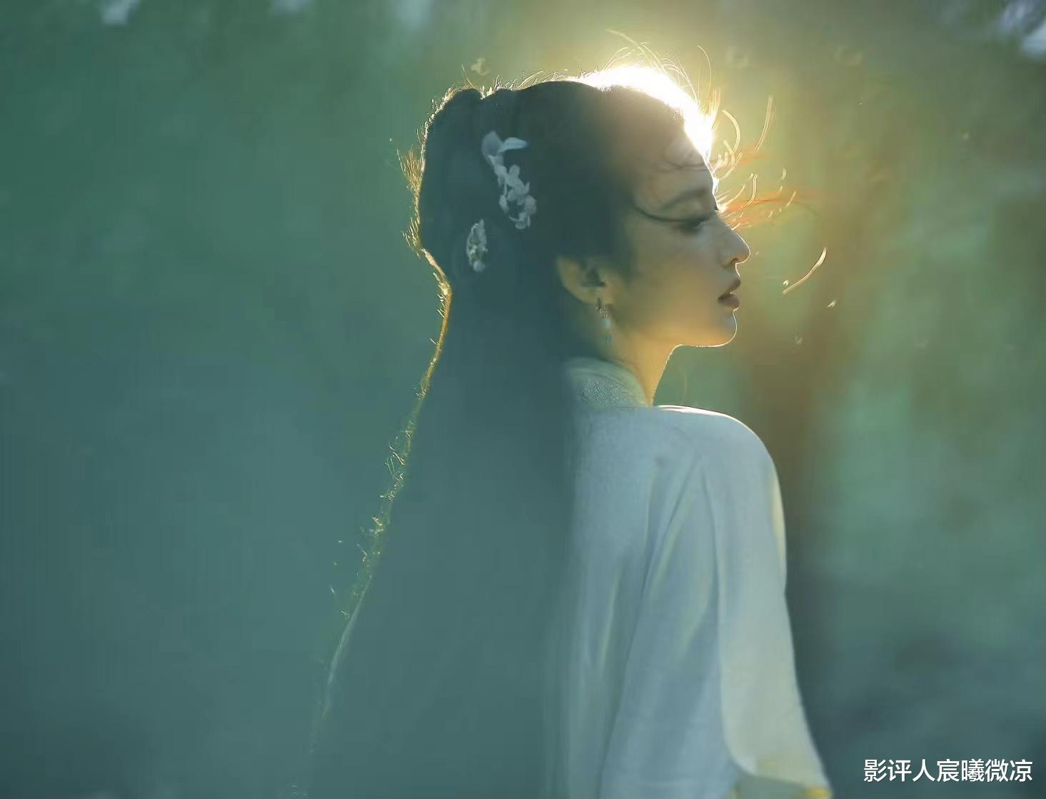 演员长相很重要,看到王楚然与刘令姿,才知道什么是惊艳与高级