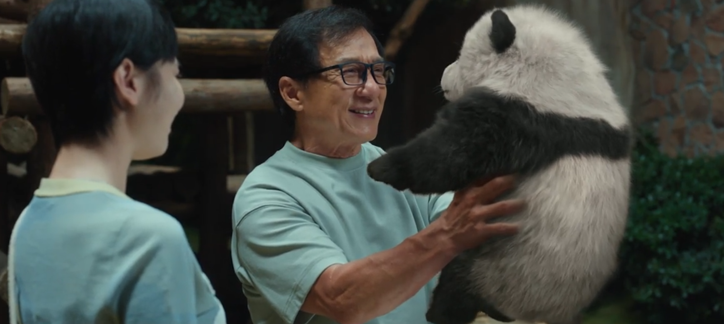 改了3个片名,吴京换成魏翔,成本超2.5亿,70岁成龙还能救港片吗