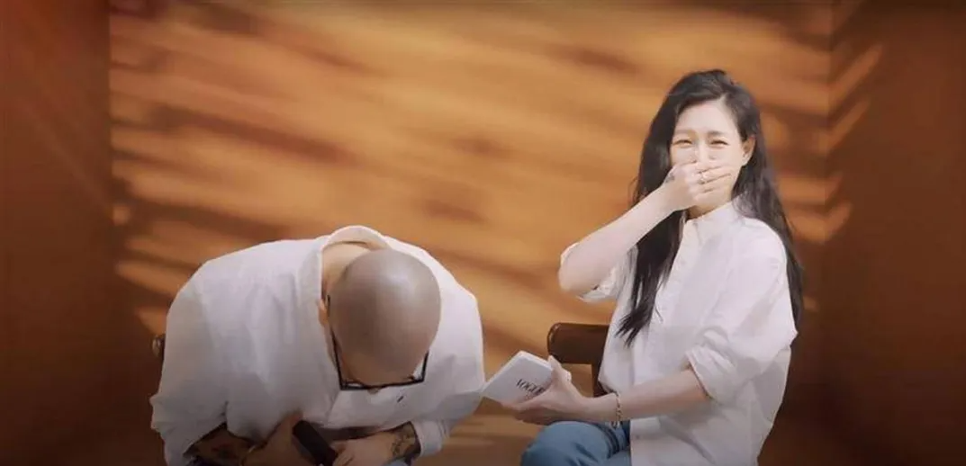 大S这个泡菜媳妇当的真是合格,这小围巾太好看,妥妥一村姑