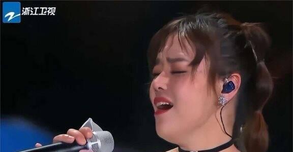 下期《歌手》收视率要爆?导演组邀请了那英最不想见的人,会是谁