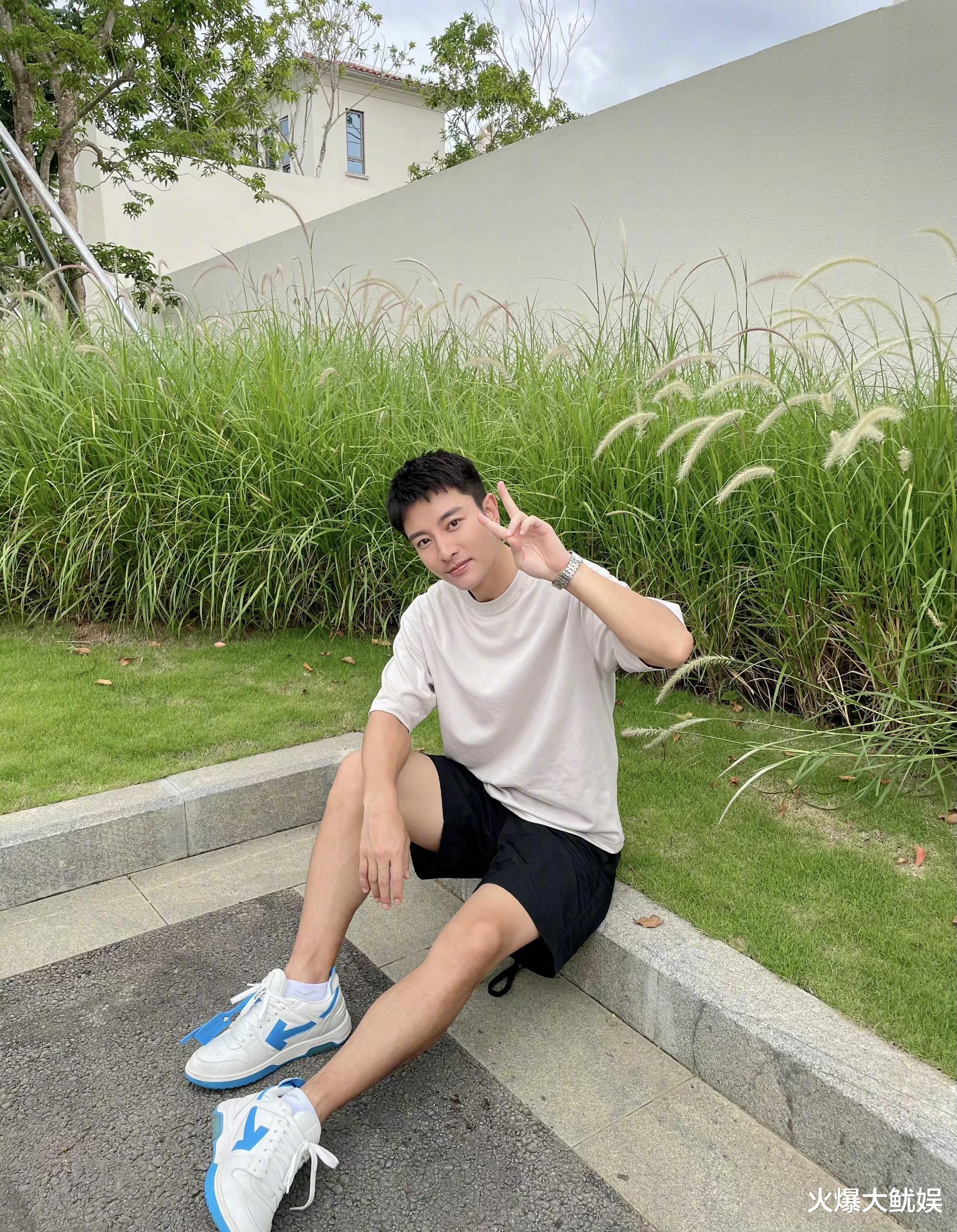 原来她就是贾乃亮的“亲姐姐”！藏了这么多年，难怪贾乃亮能翻红