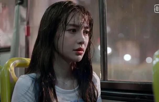 黄晓明晒早餐,意外暴露实力,家住海景房,早餐一大桌海鲜!