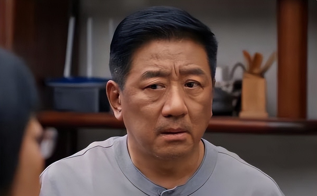 三人毁了一部剧！《我是刑警》这些“戏混子”，让人觉得不忍直视