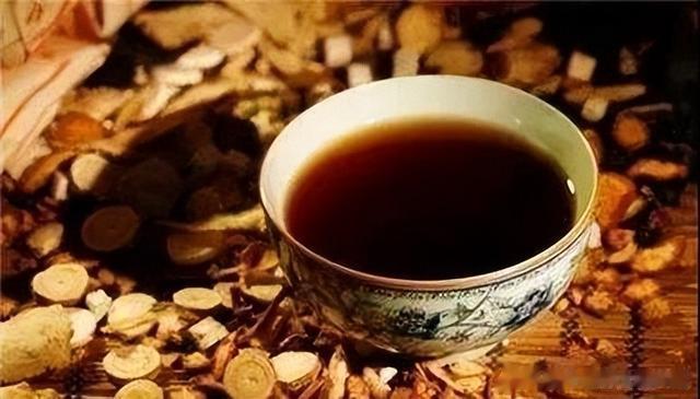 满头大汗，出汗不止阴阳虚，1汤1药，止汗又补阳！