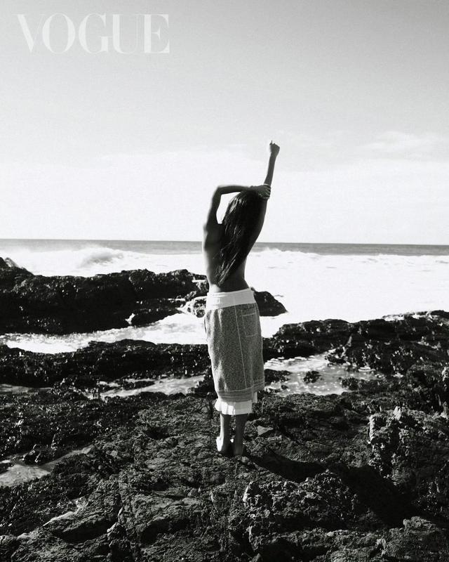 孙芸芸和女儿廖思惟登台版Vogue杂志封面，分不清哪个是妈！