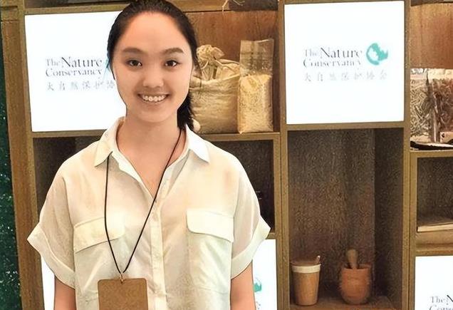 李思坦言:生父李连杰抛弃我和妈妈,如果可以的话我不想当他女儿