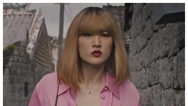 《猎冰》陪酒女肚子上赘肉被吐槽，网友们：没来过夜总会就会胡说