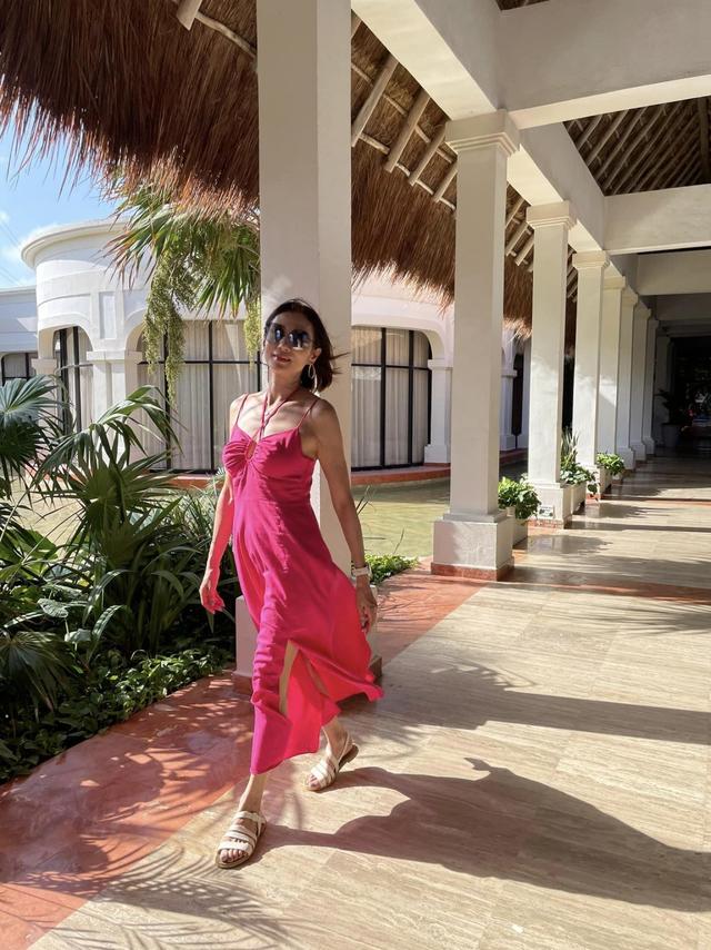 《唐伯虎点秋香》53岁冬香曝近况，晒近照秀好身材，状态不输巩俐