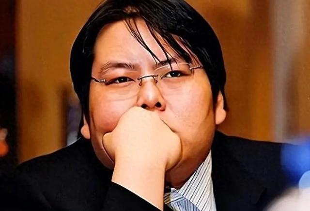 前首富高调迎娶女明星,败光百亿失踪6年,大数据都不知他在哪?