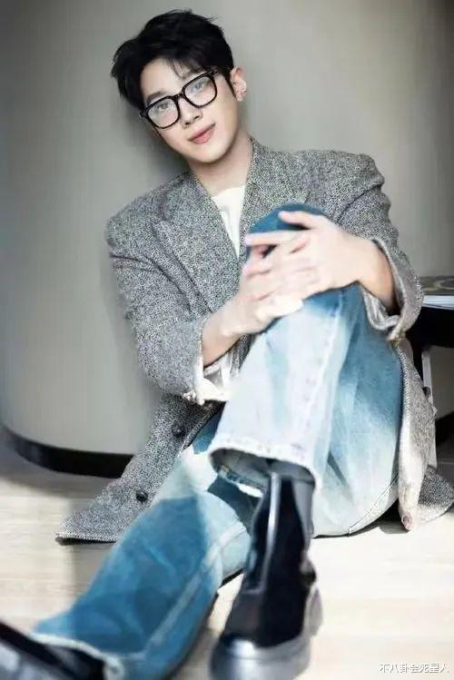 23岁知名男星官宣退圈,曾合作杨颖,粉丝怒骂烂泥扶不上墙