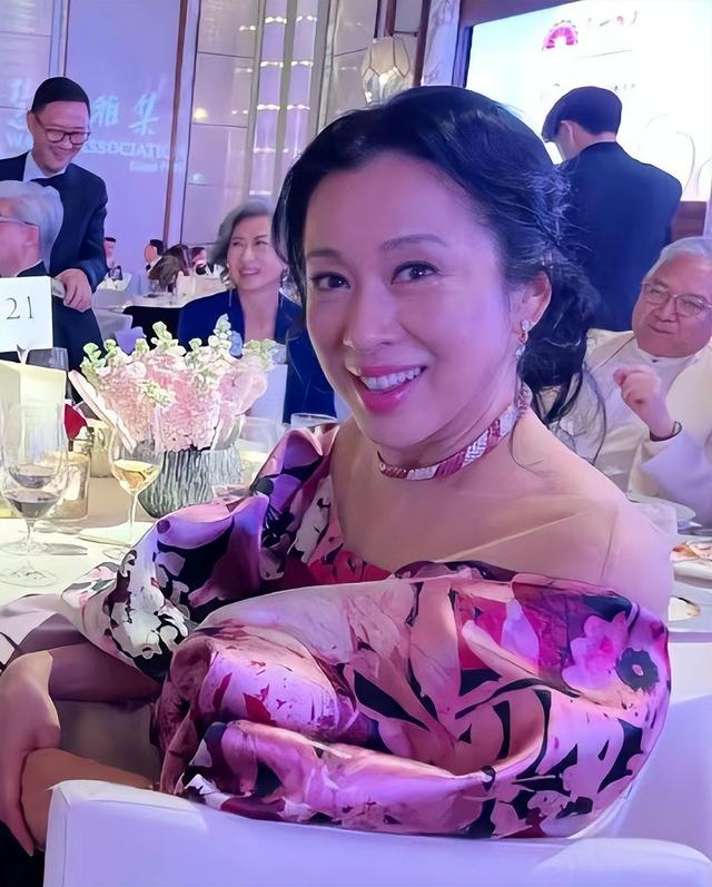 霍震霆约郭晶晶吃饭被拒!却满脸骄傲:她说没时间,天天都很忙