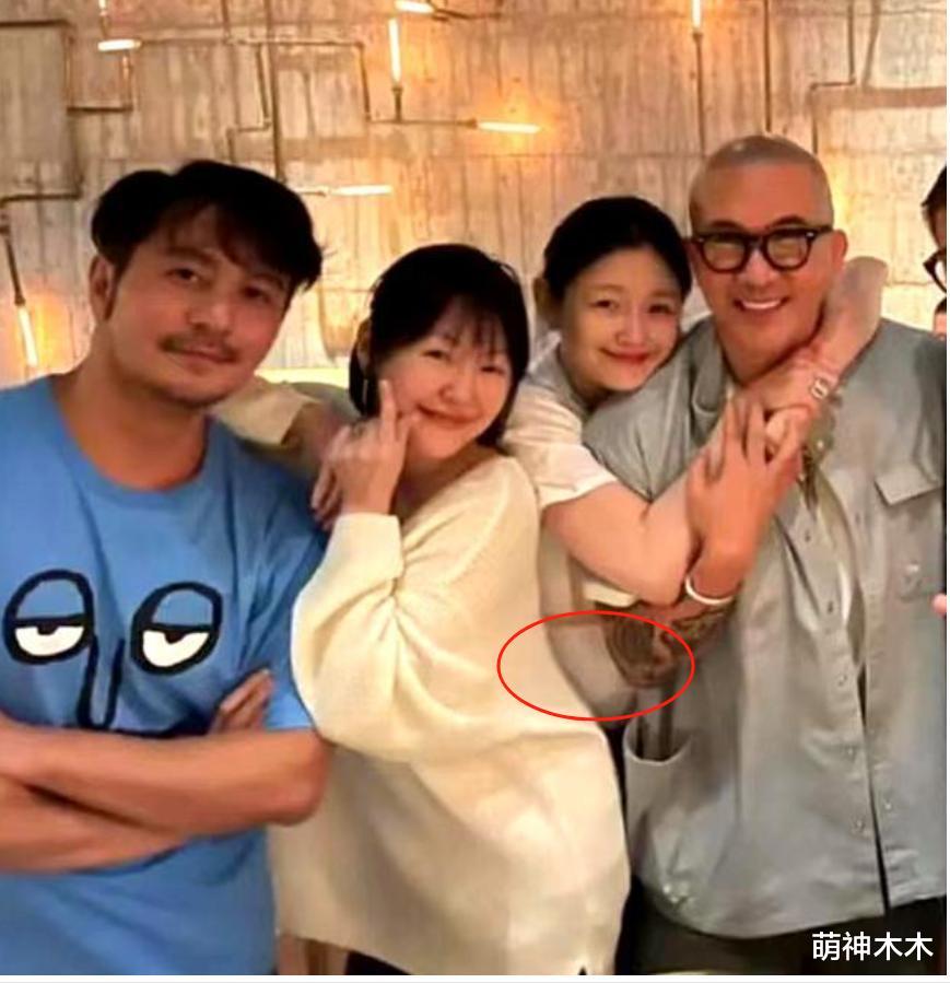 大S真怀孕生产了?汪小菲照顾俩孩子近一个月,保姆回来后接手