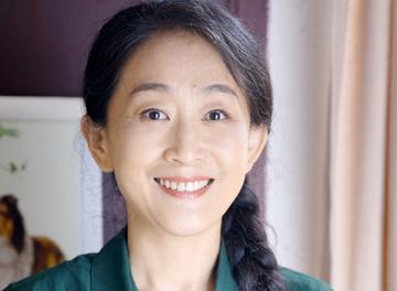 一生不婚未育，翡翠收藏大佬，“窒息恶妈”陈瑾的一生有多强悍！