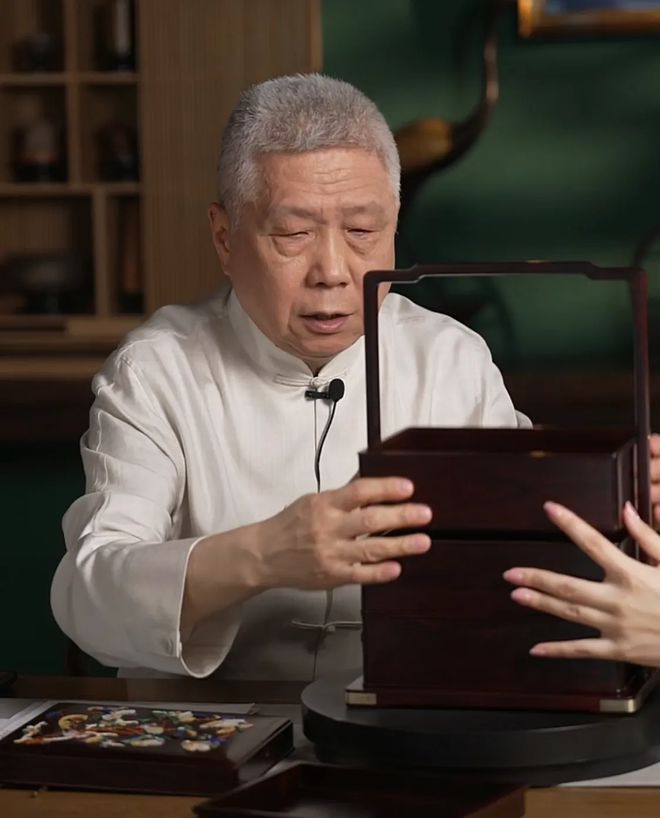 99万元文玩茶具被抢光！不赚钱的马未都，究竟赚了多少