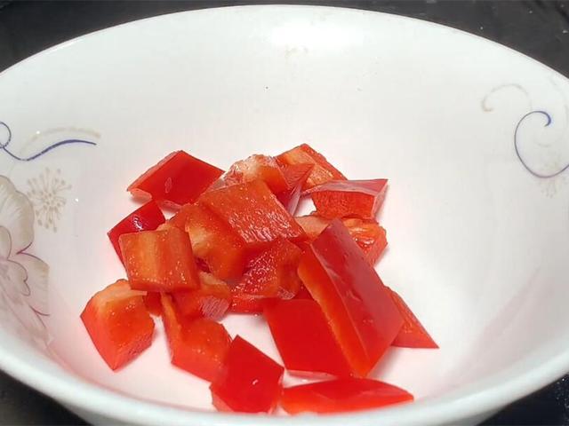 失眠多是肝火旺,春天要多吃3菜,清肝火助睡眠,睡得好啥都好了