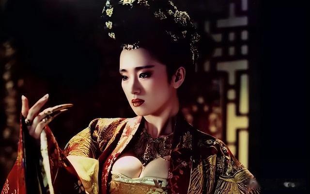 别拿艺术当幌子!从张艺谋到娄烨,镜头语言个个都不简单