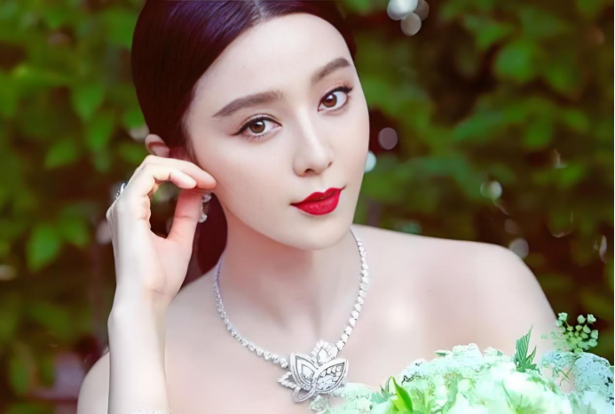 43岁的范冰冰与51岁的李冰冰:境遇大不同,王中军的评价早有预示