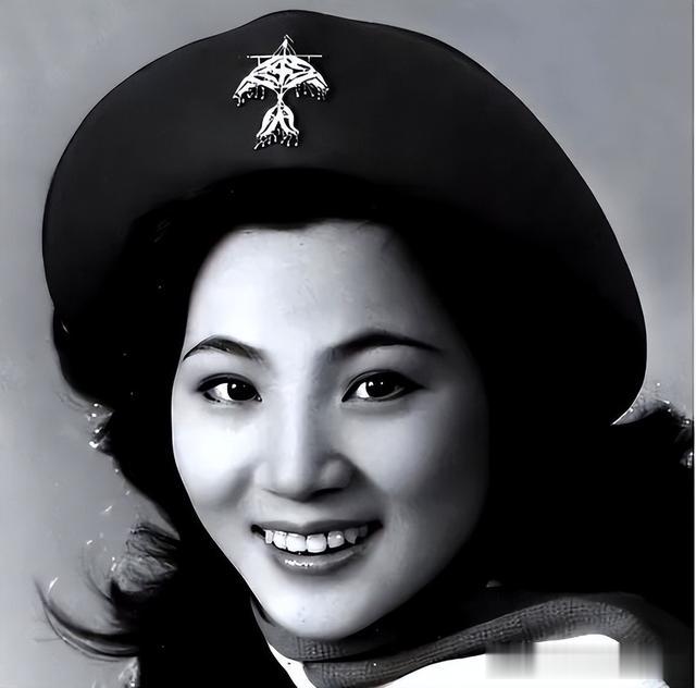 郑绪岚|41年前靠登上春晚走红,却转身加入美国国籍,如今想回国捞金