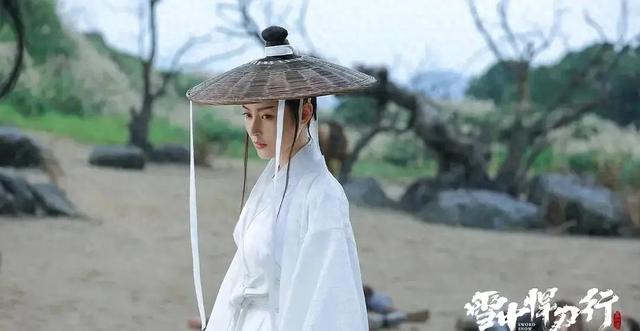 本以为是烂剧，刚开播就榜单第一，我要说：这才是最像样的武侠剧