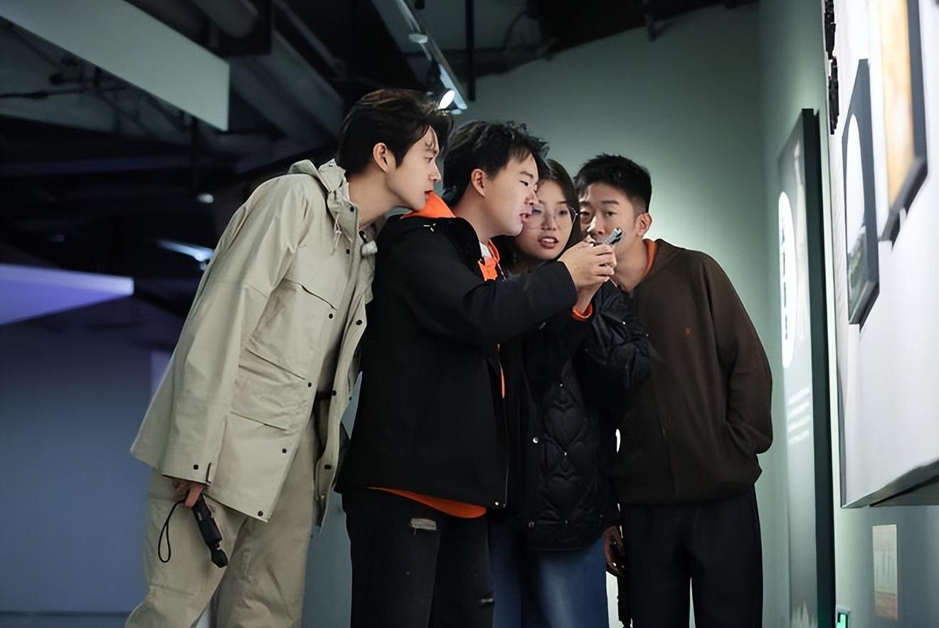 王一博不会写字，迪丽热巴不会算数，娱乐圈“文盲”现象令人心寒