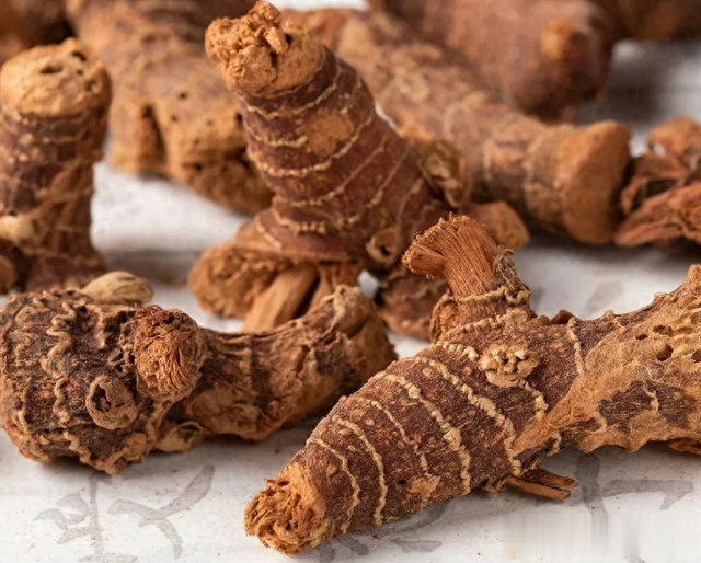 不管炖什么鸭，只要加入这5种，炖出的鸭肉软烂脱骨，还没怪味