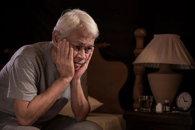 心衰与午睡有关？医生告诫：年纪大了的人，午睡时多注意这3点！