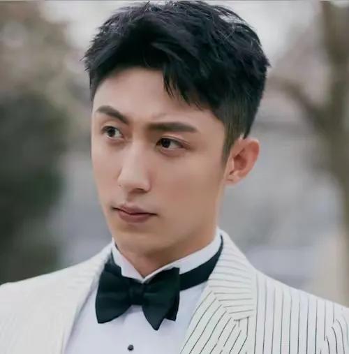 热巴黄景瑜秘婚生子?真相揭晓,评论区炸了!