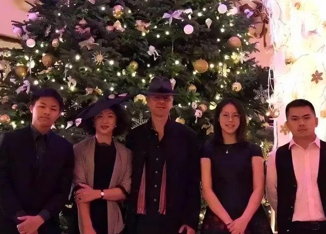 生恩不如养恩!金星20年前领养的三个孩子,现在长成了这个这样子