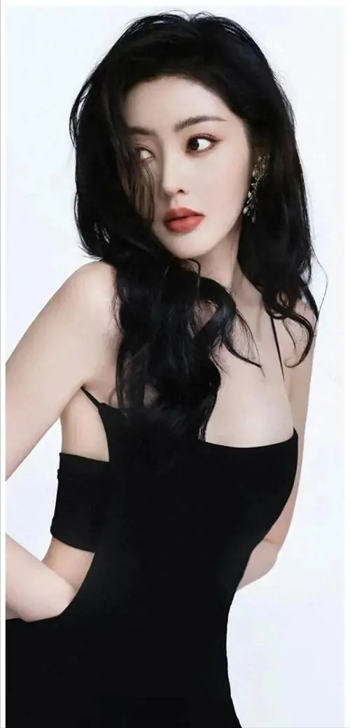 张天爱:身姿曼妙,颜倾天下,演绎之路星光熠熠