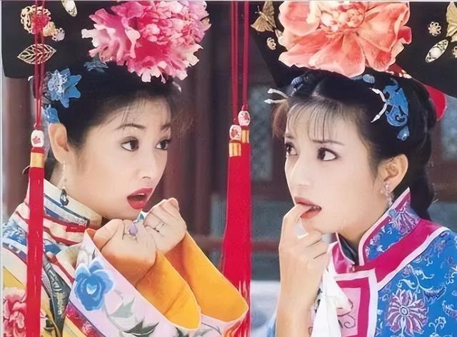 消失多年的赵薇终于露面，容颜尽失口碑暴跌的她，应验了琼瑶的话