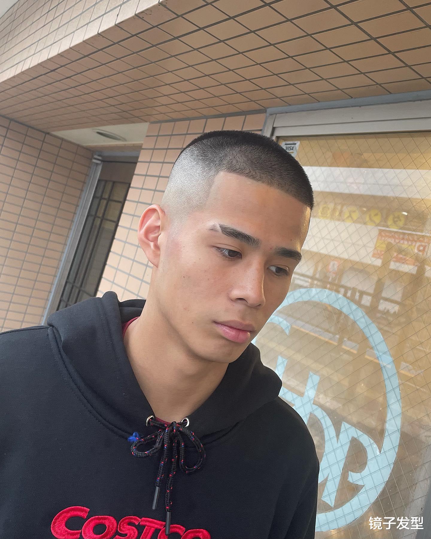 最考验男人颜值的发型来了,超短圆寸头,超级清爽有型