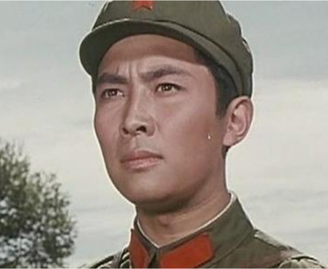 事实证明，72岁“晚节不保”的唐国强，已经走上了另一条大道