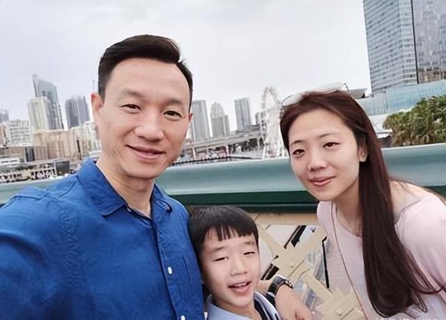 杨威首次回应离婚，家中重大变故，至亲患癌离世