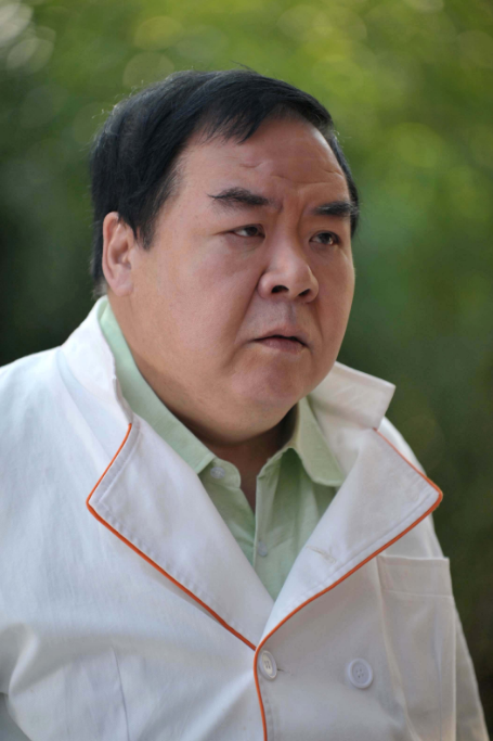 香港影坛最好的10个殿堂级男配角,达叔上榜,榜首堪称千面如来!