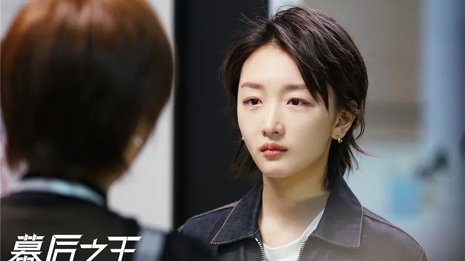 周冬雨又扑一部，从片酬过亿到被平台抛弃，她为四年前的错误买单