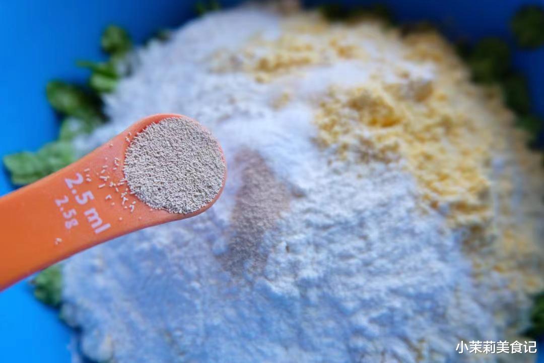 春天唯一不含草酸的野菜，一化痰，二除湿，三增免疫，随手一蒸鲜甜清香，经常失眠多吃点