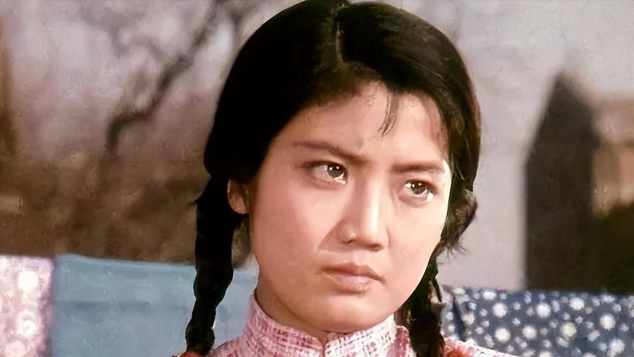 “北影金花”李秀明嫁富商移居国外，现在的她，证明刘晓庆没说错