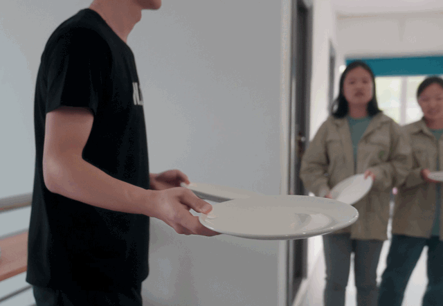 好家伙！王一博没戏拍，直接换赛道了？