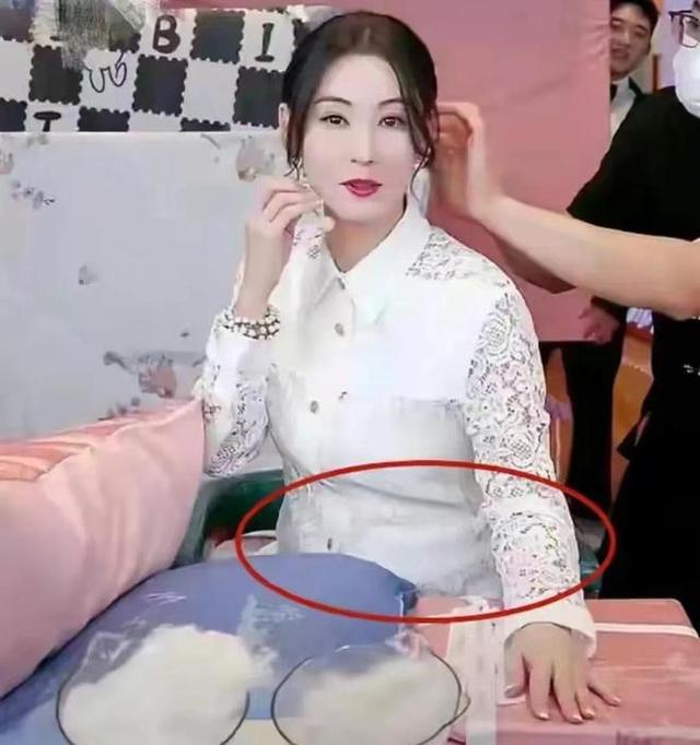 43岁张柏芝到国外养第四胎,坦言如若身体允许,愿意多生几个