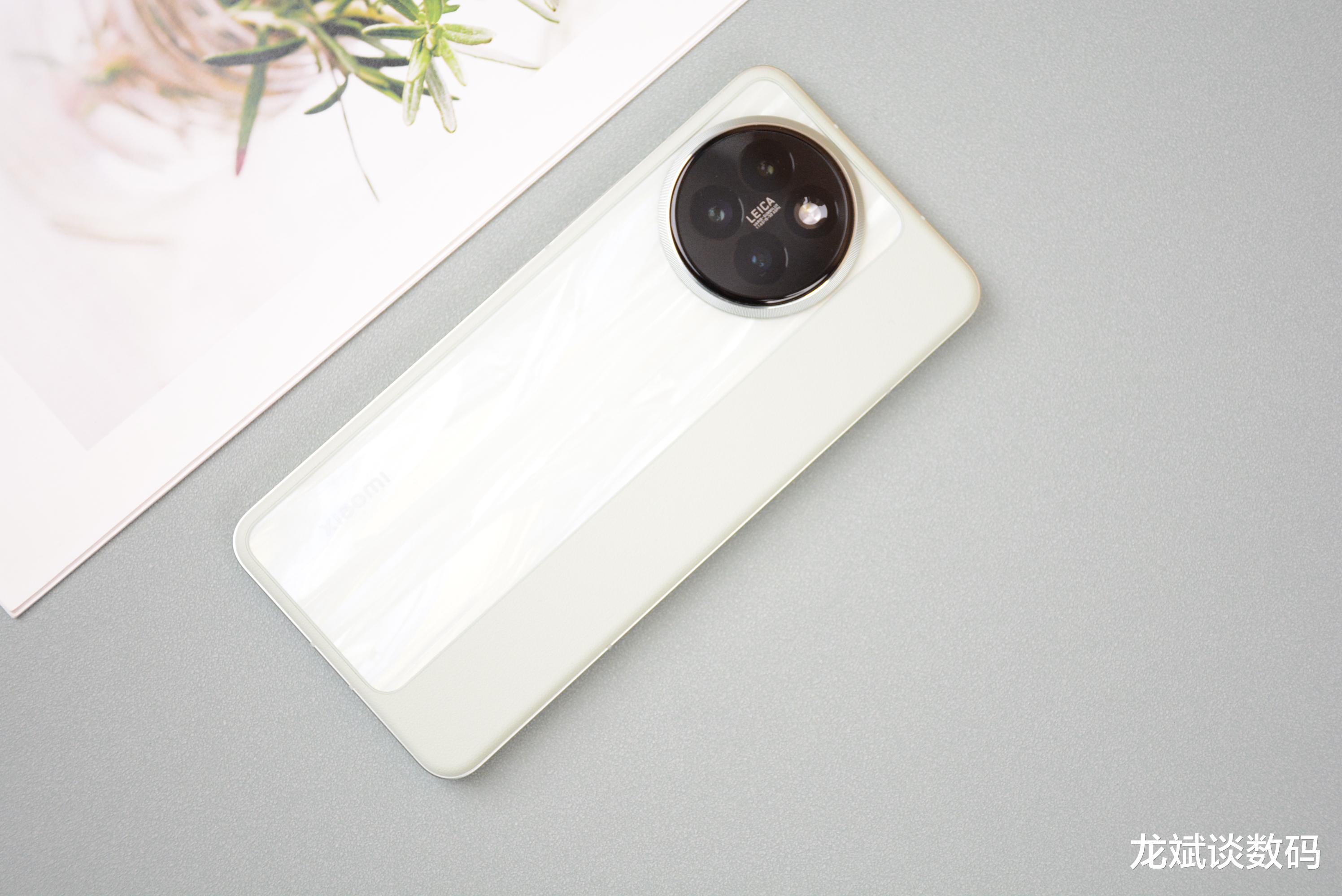 跌至2338元!等深微曲屏+轻薄机身+徕卡三摄,骁龙8sGen3售价亲民