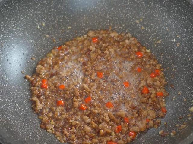 立夏将至,建议少吃虾和豆腐,多吃4样蔬菜,养阳散寒,平安入夏