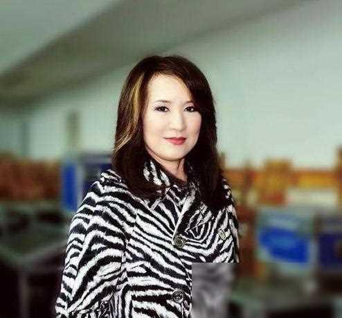 冯绍峰|原来她早已不是中国籍！屡次登上春晚走红，当初嫁给洋老公遭嫌弃