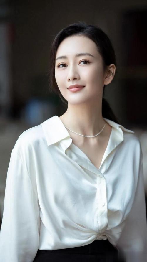 为啥男星喜欢找王鸥玩?看完了私下照片,网友:难怪这么招男人爱