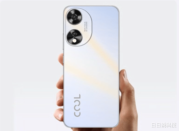 酷派回归之作:256GB+4700mAh,699元的“神机”还能这么卷?