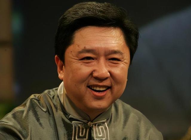 看了如今德云社和岳云鹏的乱象,终于明白,于谦才是真正的聪明人