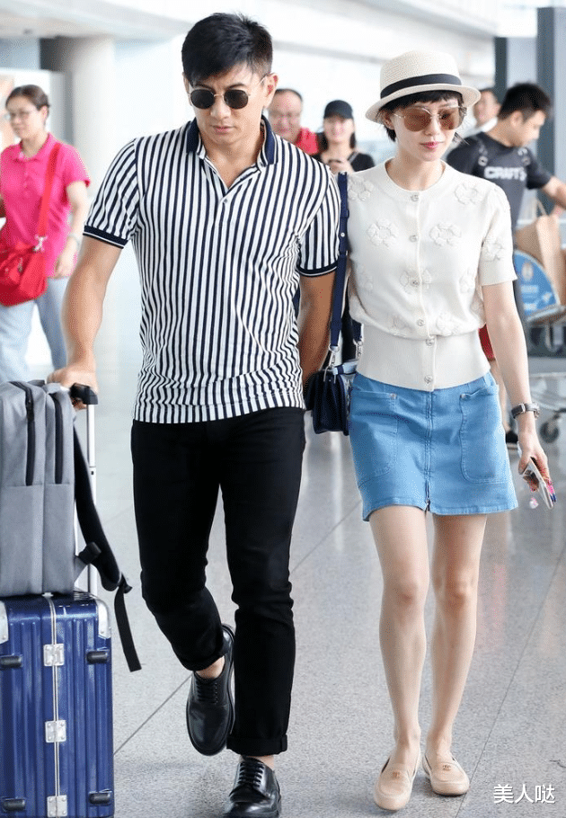 刘诗诗夫妇恩爱走机场!刘诗诗瘦成纸片人,穿搭时尚似少女,衬得老公很“油腻”